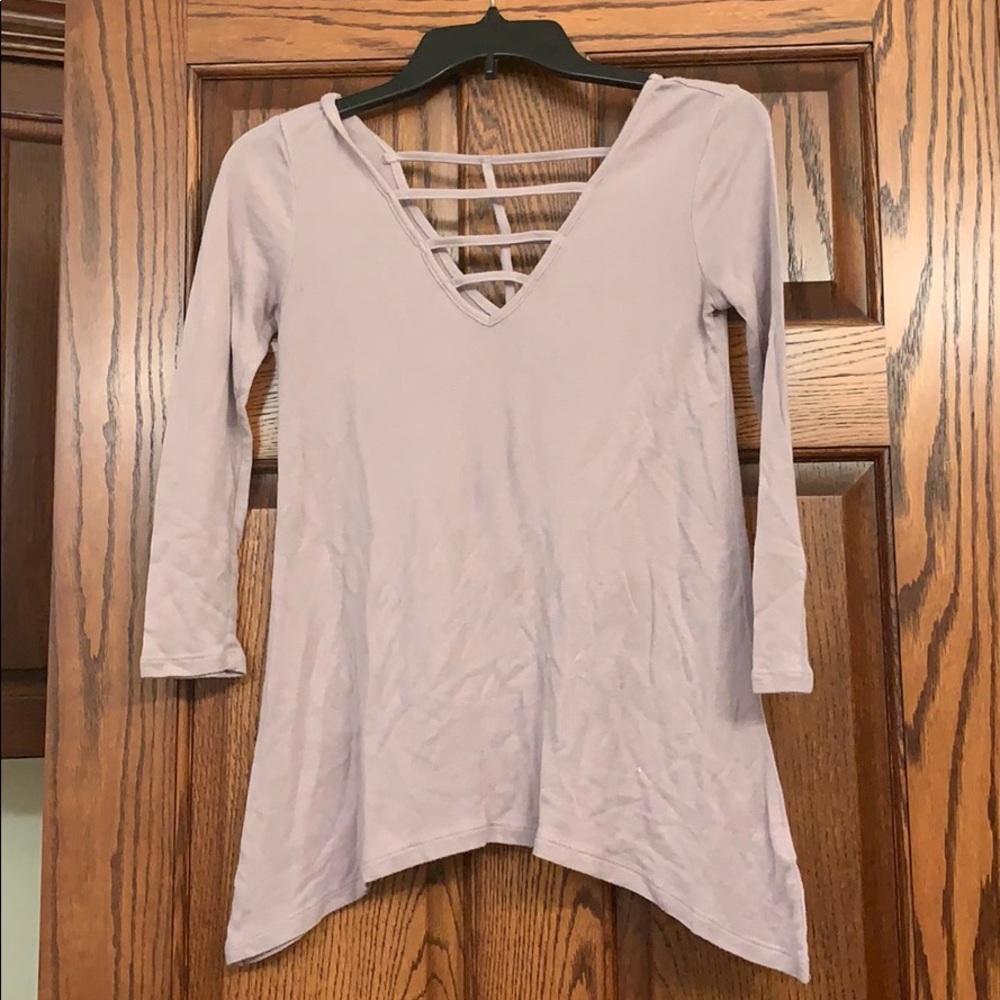 Quarter sleeve shirt